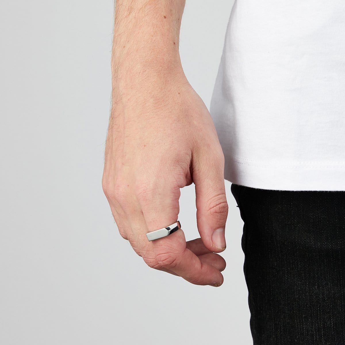 Minimal Tom Knut Italian Ring (Golden, Sliver, Black)